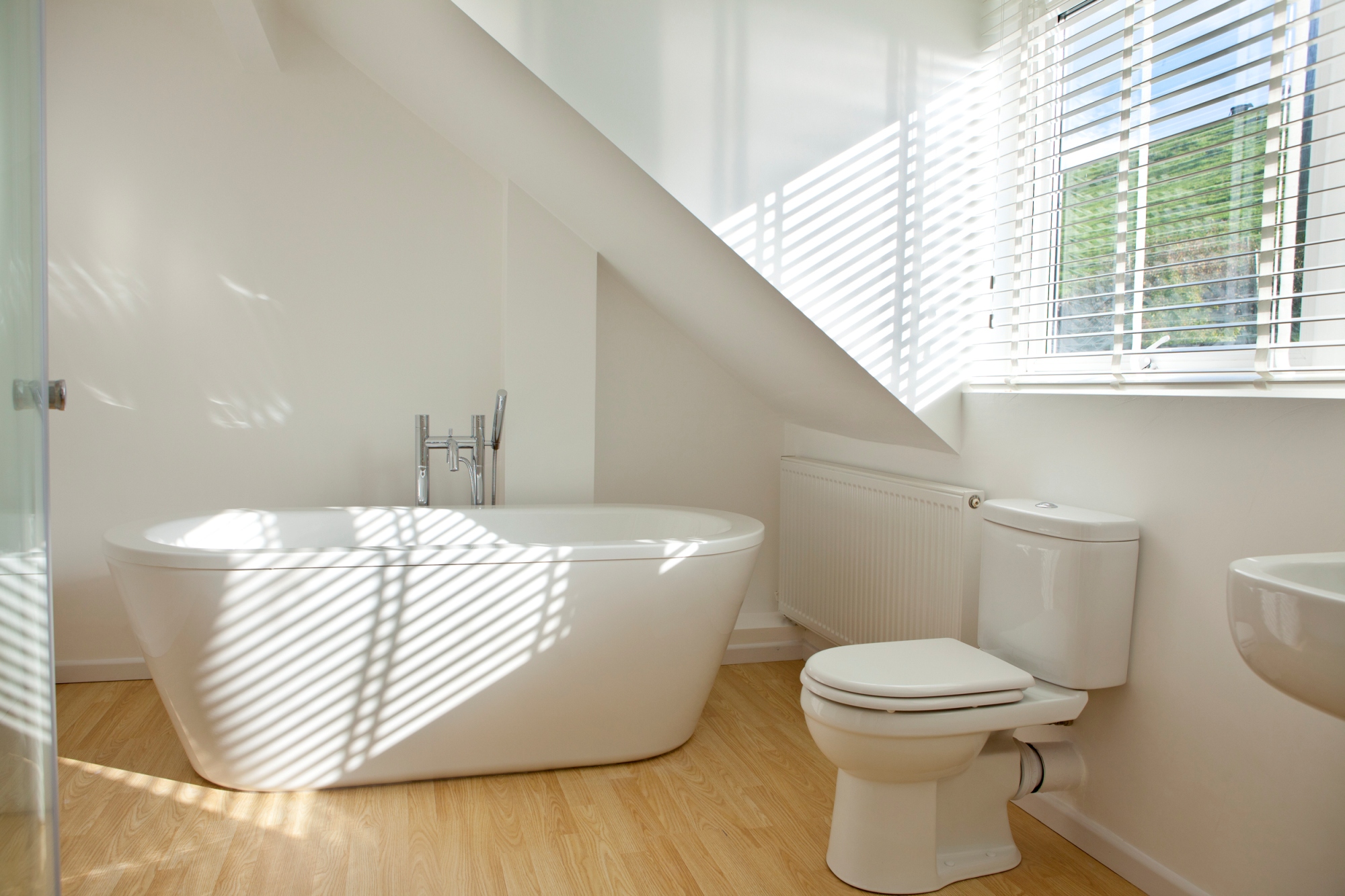 Should Hardwood Floors Be Used in a Bathroom?